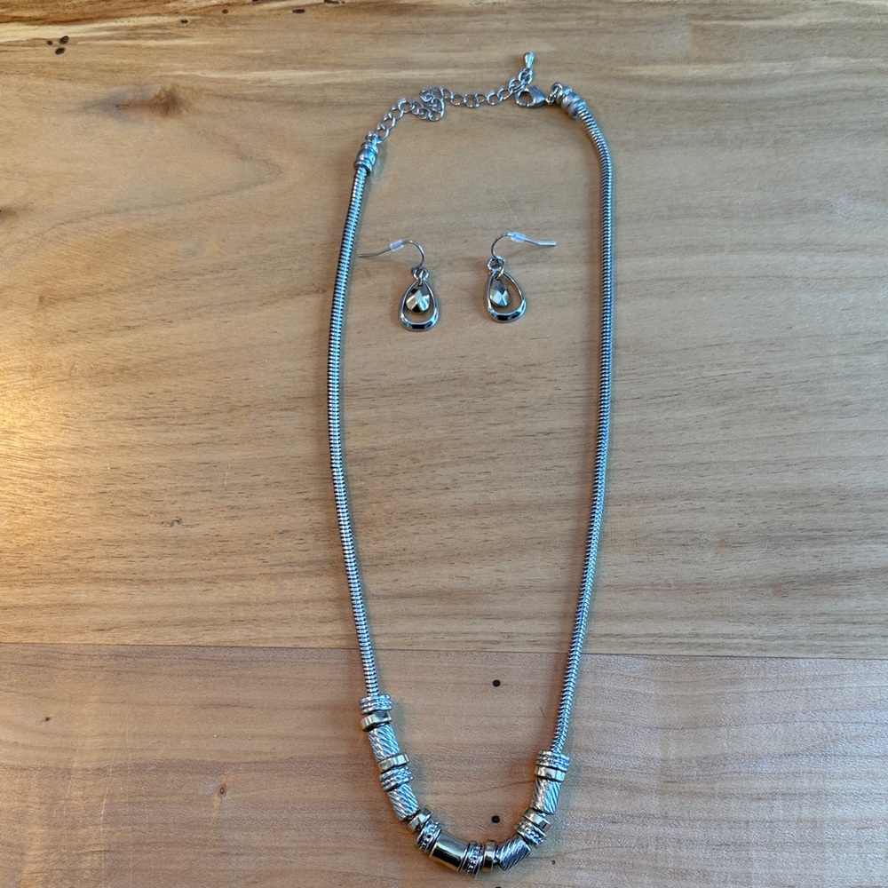 Elegant Silver and Gold Necklace and Earring Set